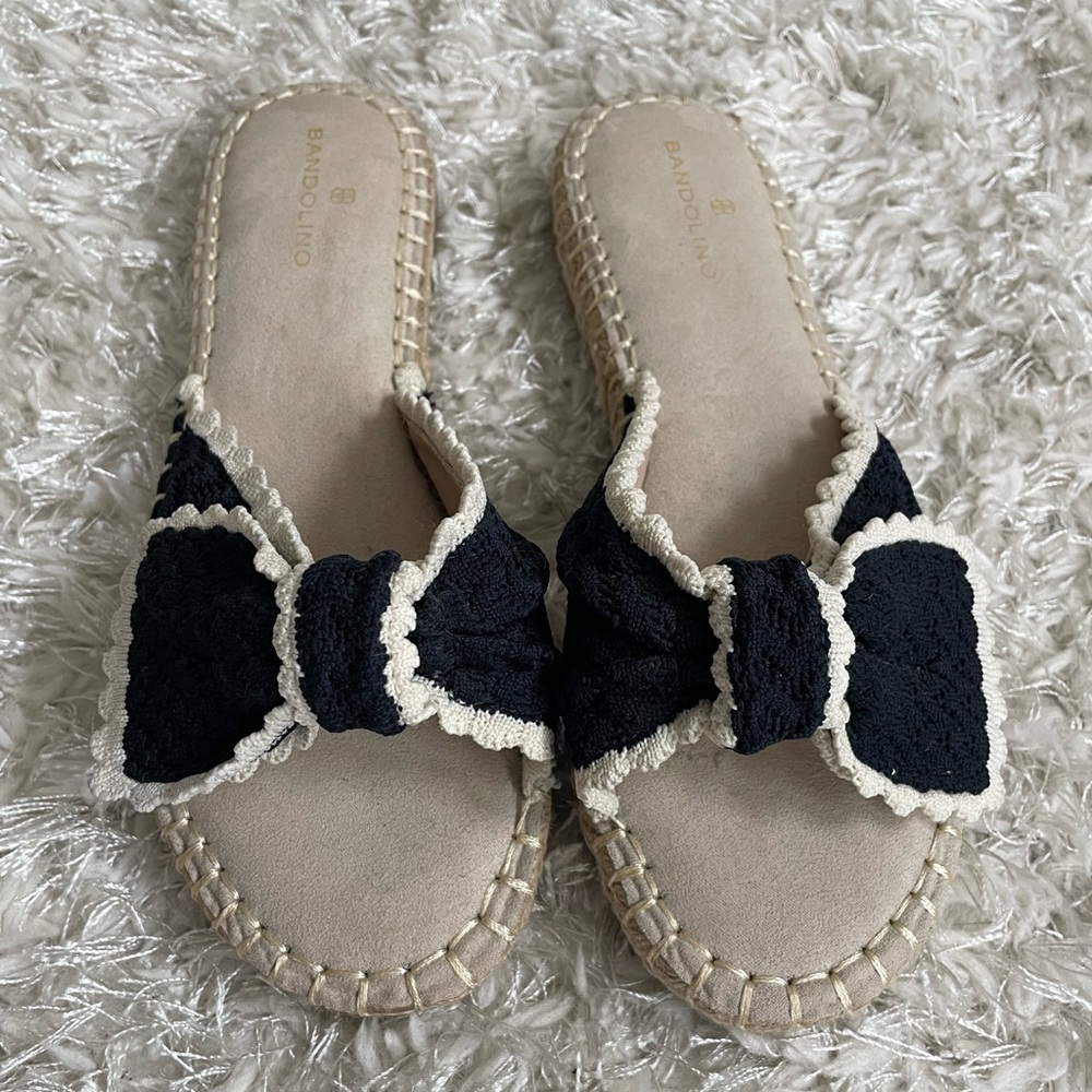 Bandolino Braylin Bow Tie Scalloped Trim Slide on Espadrille Flat Sandals